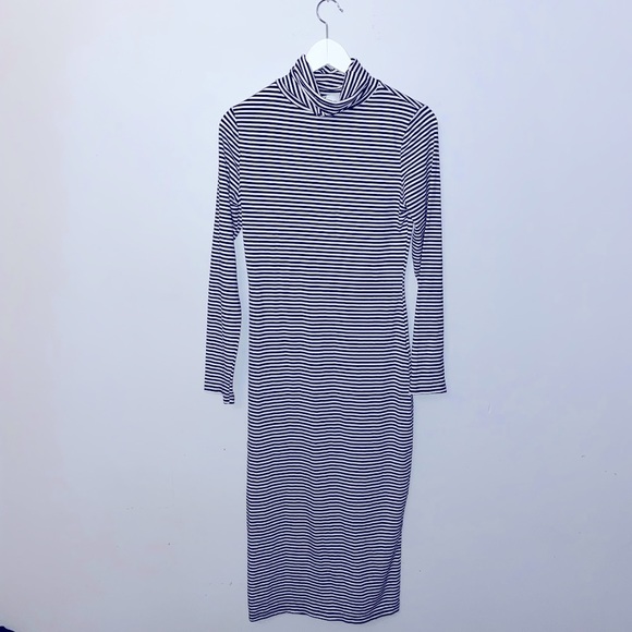 NWOT Striped Dress 🖤 🤍 - Picture 3 of 5
